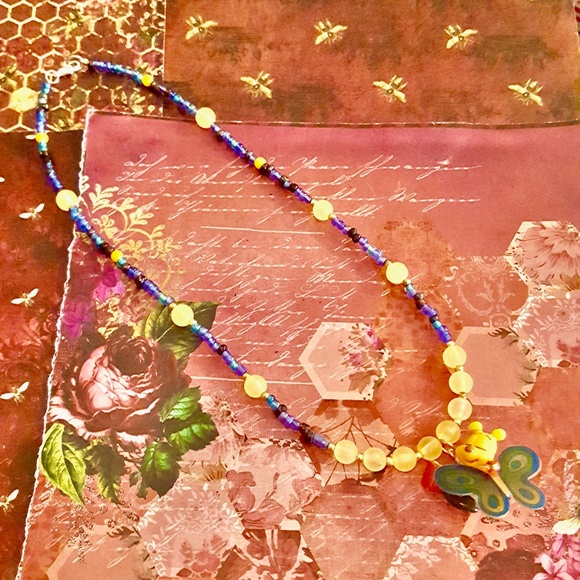 Vintage Kinder Surprise Reading Butterfly Pendant Orange/Blue Beaded Necklace - Picture 3 of 6